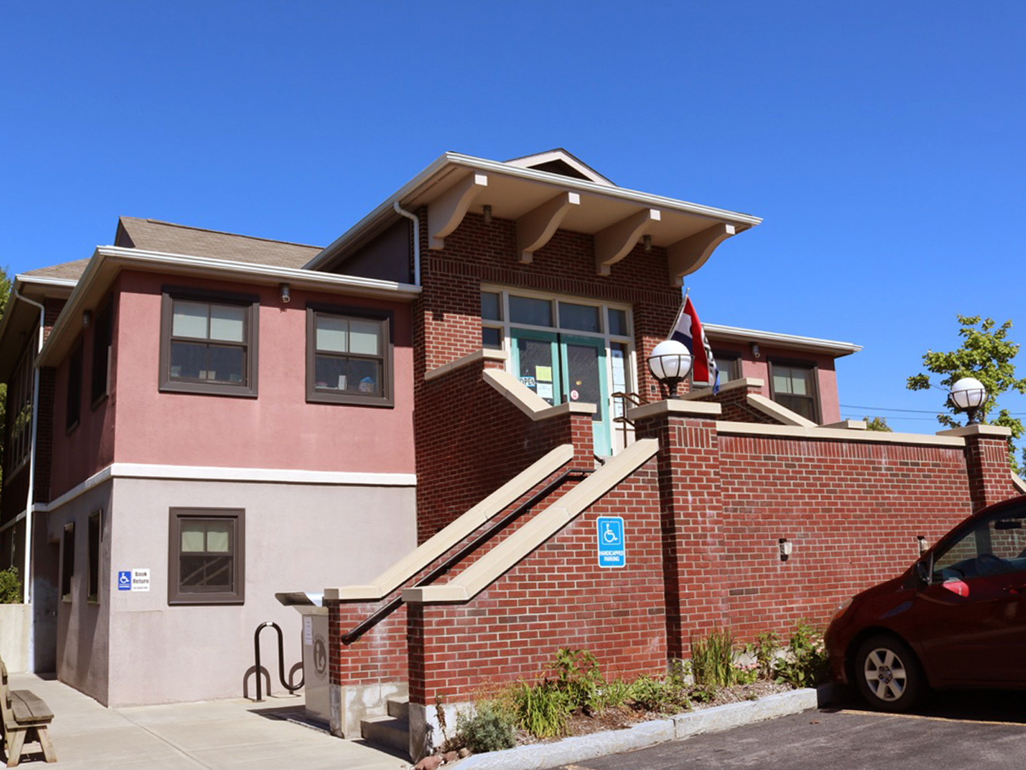 Exterior of Lansing Community Library